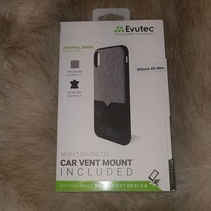 Phone case with car vent mount